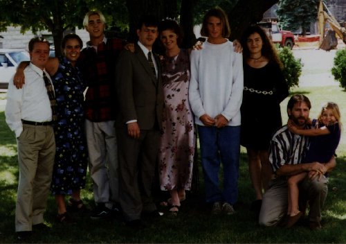 Wedding_Group_2.jpg (38643 bytes)